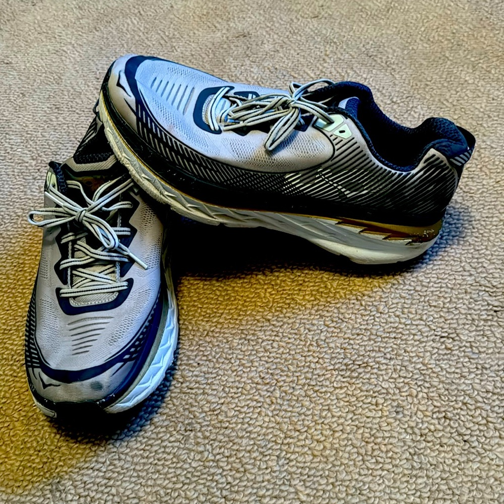 Men’s Hoka Bondi 6 size 12.5E